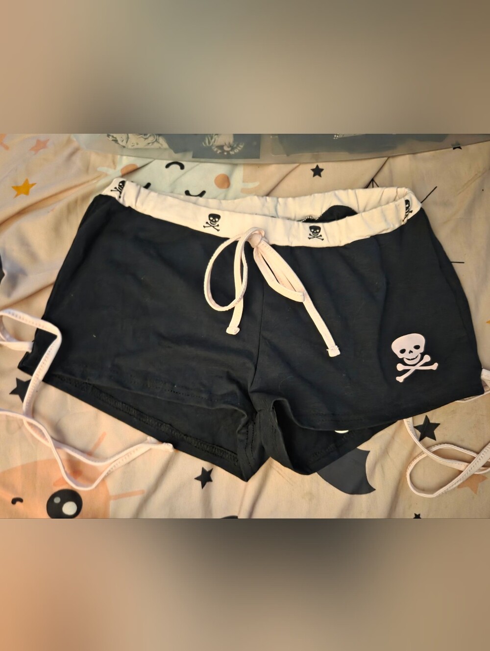 ROMWE Black Athletic Shorts with White Skull Waistband